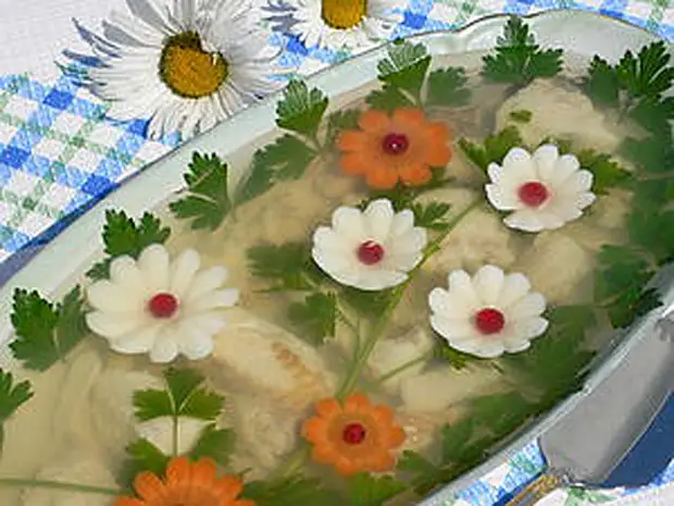 Как сделать украшение для заливного. Как сделать украшение для заливного. Украшение холодца. Мясо провансаль заливное. Украшение заливного.