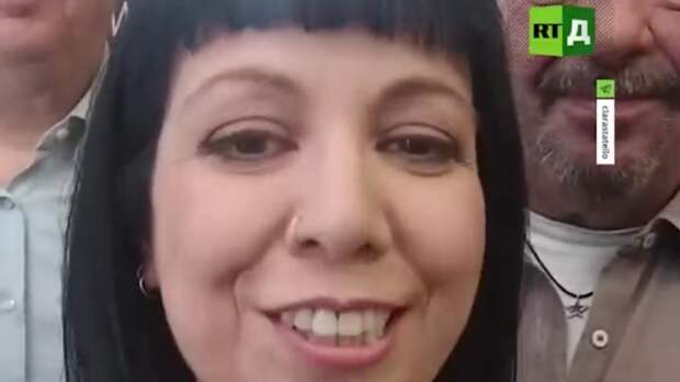 Участники «RT.Док: Время наших героев» напомнили члену ЕП Пичерно о демократическом плюрализме