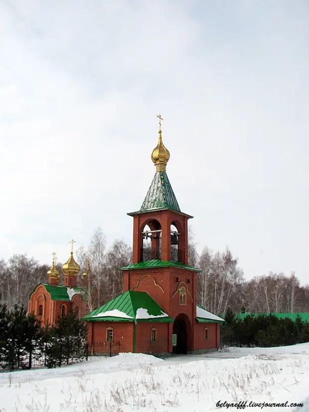 анадырь храм святой живоначальной троицы. спасо-преображенский монастырь на острове валаам. ачаирский монастырь омск. ачаирский монастырь часовня. северные ворота тобольского кремля.