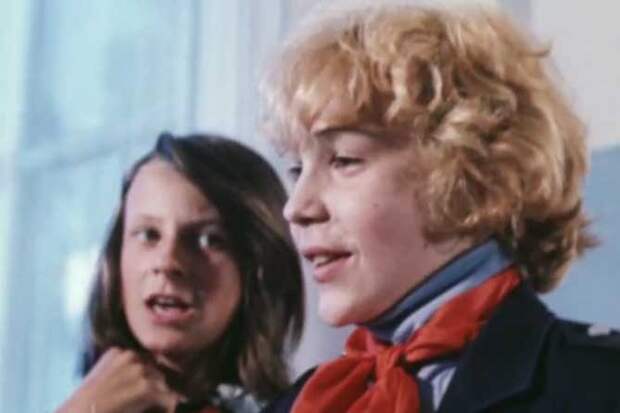 крылатые качели поет сыроежкин сергей поет на уроке музыки