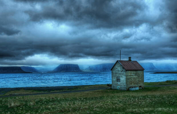 The Lonely Fishing Hut-X2