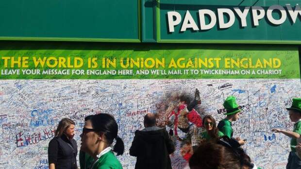 Paddy Power объединила фанатов против Англии