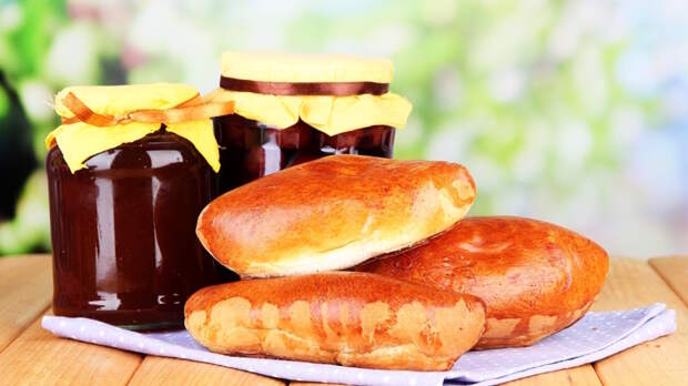 Какой сегодня праздник: 19 июля – День пирожков с малиновым вареньем