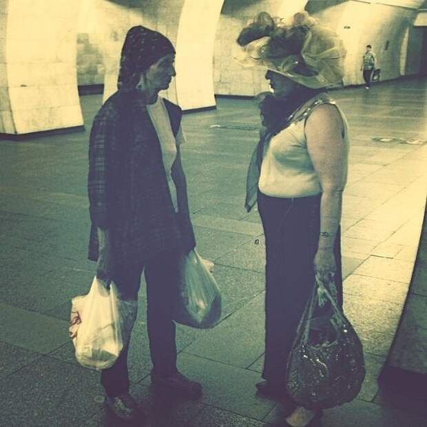Модные люди в метро метро, мода