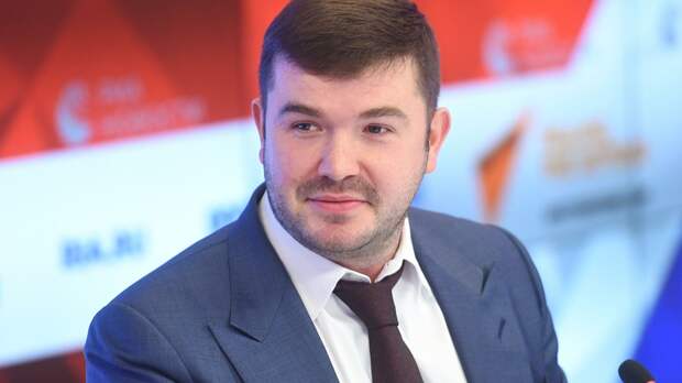 Руководитель Департамента инвестиционной и промышленной политики города Москвы Александр Прохоров во время пресс-конференции в Международном мультимедийном пресс-центре МИА Россия сегодня  - РИА Новости, 1920, 01.12.2021