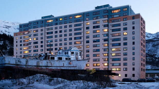 whittier-alaska-town-house