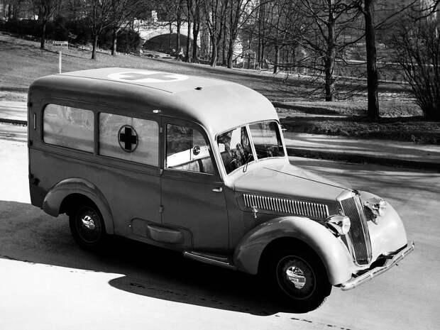 10. Итальянская Lancia Artena Ambulanza 4ª serie (441) '1940–42 с дизайном от ателье Bertone 10. Итальянская Lancia Artena Ambulanza 4ª serie (441) '1940–42 с дизайном от ателье Bertone катафалк, скорая, универсал