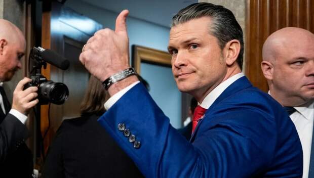 Операция «Эпическая ярость» и операция «Лояльность», Хегсет снимает неугодных