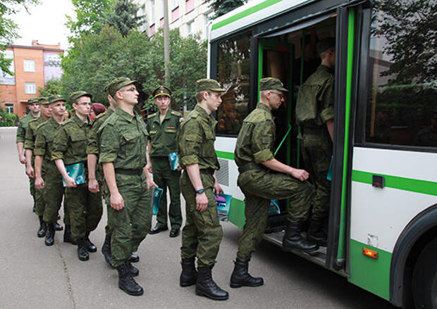 Призывник санкт петербург. Армейский распределительный пункт. Сборный пункт СПБ.