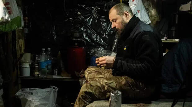 Дом с боевиками ВСУ в Мирнограде сложился после мощнейшего прилета