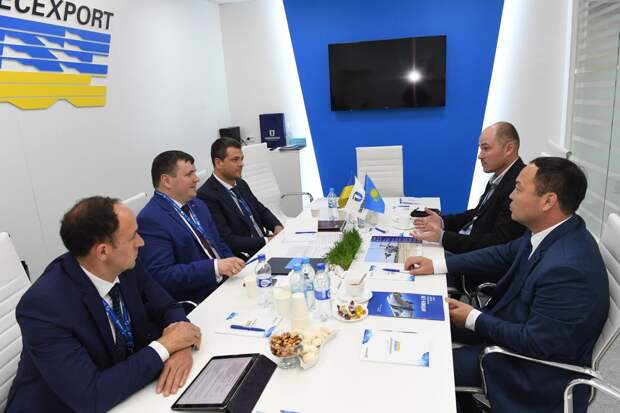 Казахстан отправляется в путь по украинской дорожке