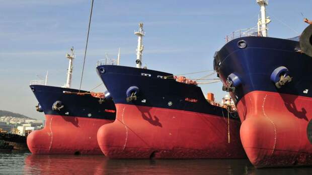 Уже третий танкер: Россия заливает США своим сжиженным газом
