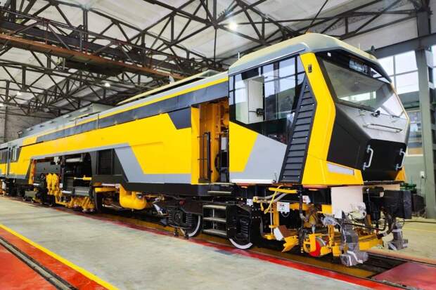 Российские инженеры создали уникальную супермашину для ремонта ж/д путей