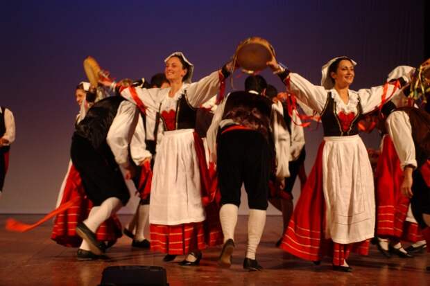 Танцы разных культур
