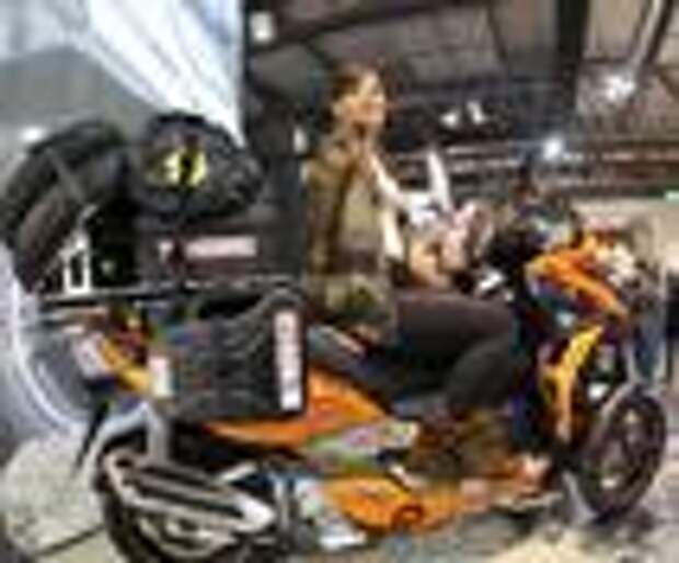 Инновационные Quadro 350D и Quadro 4D на выставке EICMA 2012