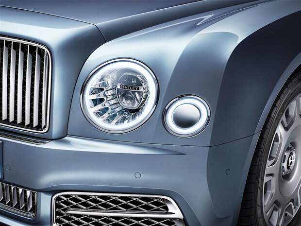 Элитный седан Bentley Mulsanne пережил свой первый рестайлинг Элитный седан Bentley Mulsanne пережил свой первый рестайлинг bentley, mulsanne, авто, рестайлинг, седан