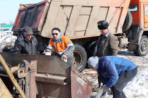 В Актанышском районе продолжается заготовка дров для семей участников СВО