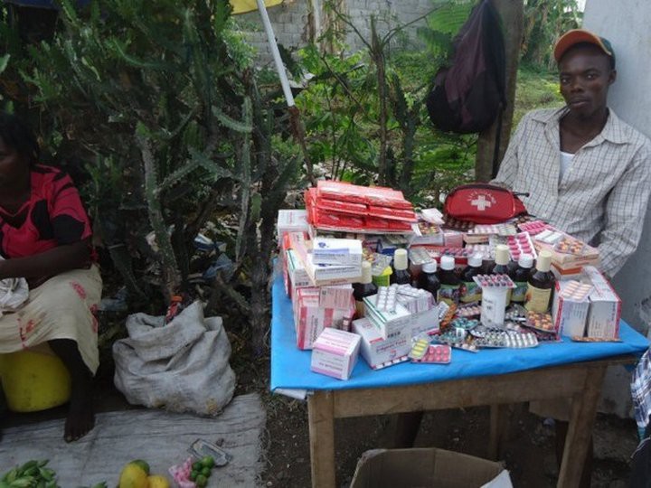 Русский врач в монастыре на Гаити  врач, гаити