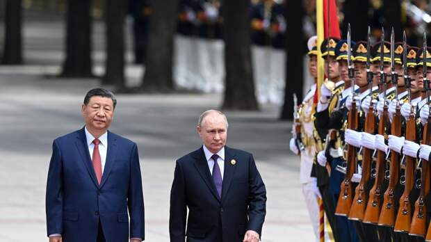 Бросили вызов Западу: эксперт проанализировал сотрудничество России и Китая