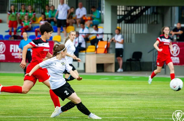 Женская сборная Молдовы по футболу проведет на "Зимбру" бесплатные матчи с Румынией и Латвией