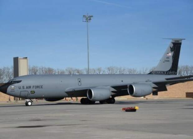 «Уникальная катастрофа»: почему упал американский самолет-заправщик КС-135