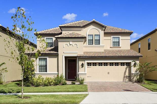 And budgeting for a real estate photographer who will help you put your home’s best face forward.