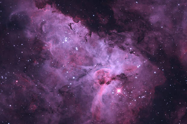 Эмиссионная туманность Киля (область ионизированного водорода) в созвездии Киль