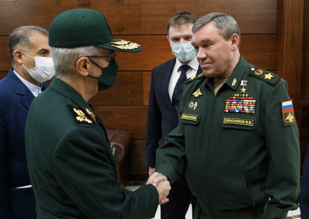 Начальник Генерального штаба ВС РФ Валерий Герасимов провел переговоры со своим иранским коллегой