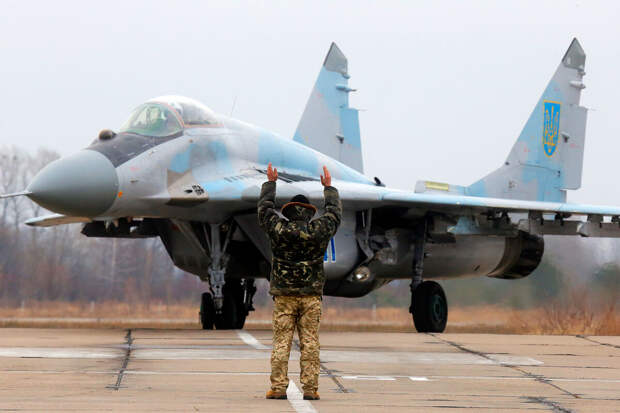 Глава МО Словакии Калиняк счел госизменой передачу Украине истребителей МиГ-29