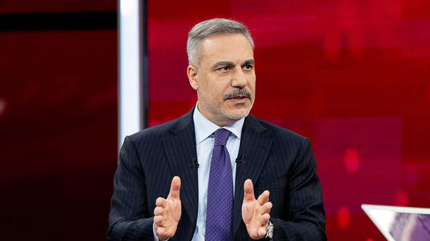 Фидан предостерёг Иран после падения ракеты на территории Турции