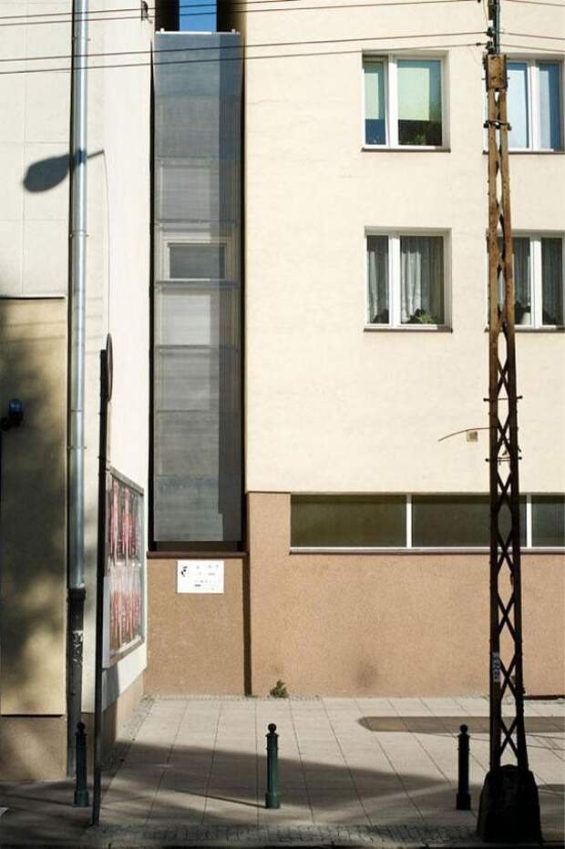 Тонкий дом в Польше (1)