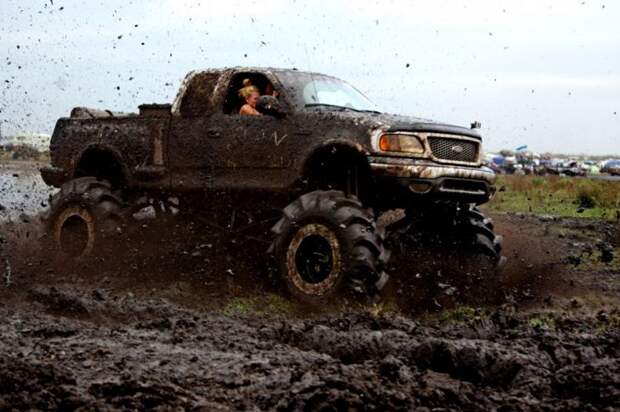 Фестиваль любителей грязи «Okeechobee Mudfest»