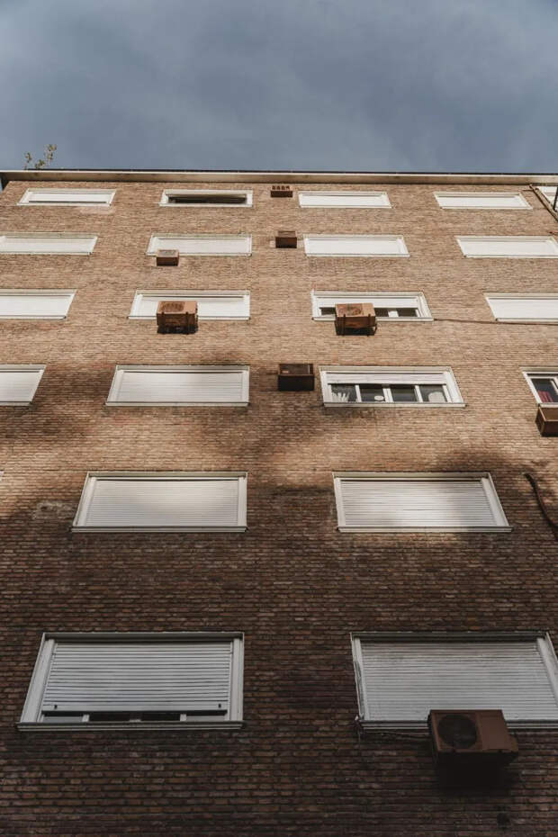 Русские не могут добиться, а мигранты получают помощь. Общественность требует наказания по факту выдачи жилья многоженцу