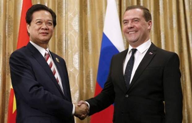 12 ноября 2014 года. Премьер-министр Вьетнама Нгуен Тан Зунг и премьер-министр РФ Дмитрий Медведев на встрече в рамках 9-го Восточноазиатского саммита