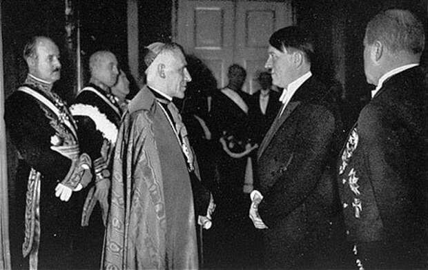 Pope Pio XII meets with Hitler