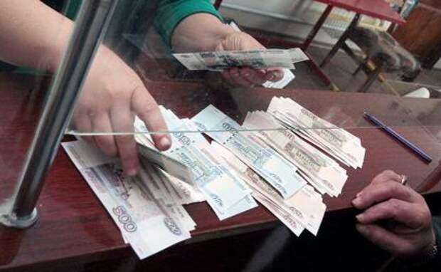 М. Хазин: «Минималка» в России должна быть 40 тысяч рублей