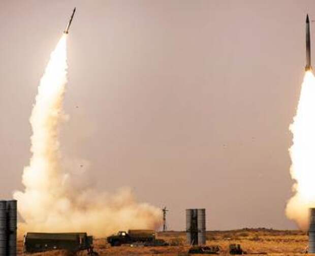 Стрельбы С-400 Российская С-300 сбила неопознанный объект