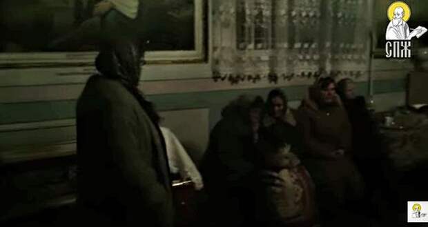 В осажденном храме. Фото с видео "Союза православных журналистов"