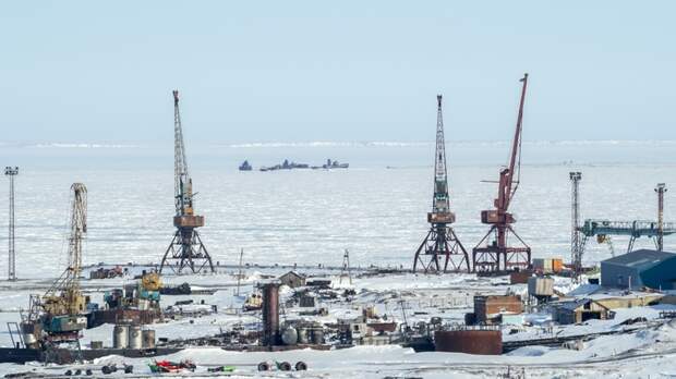 Русский порт Тикси открыли для иностранных судов