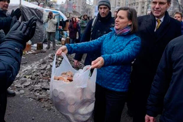 Печеньки Виктории Нуланд на Украине были далеко не первыми