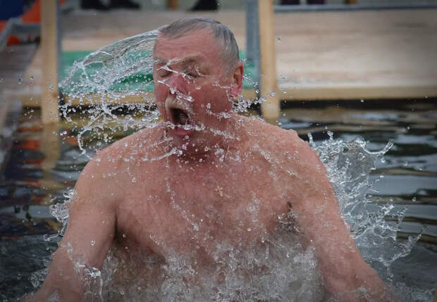 Священник Горбик развеял три мифа о крещенских купаниях: грехи не смывают