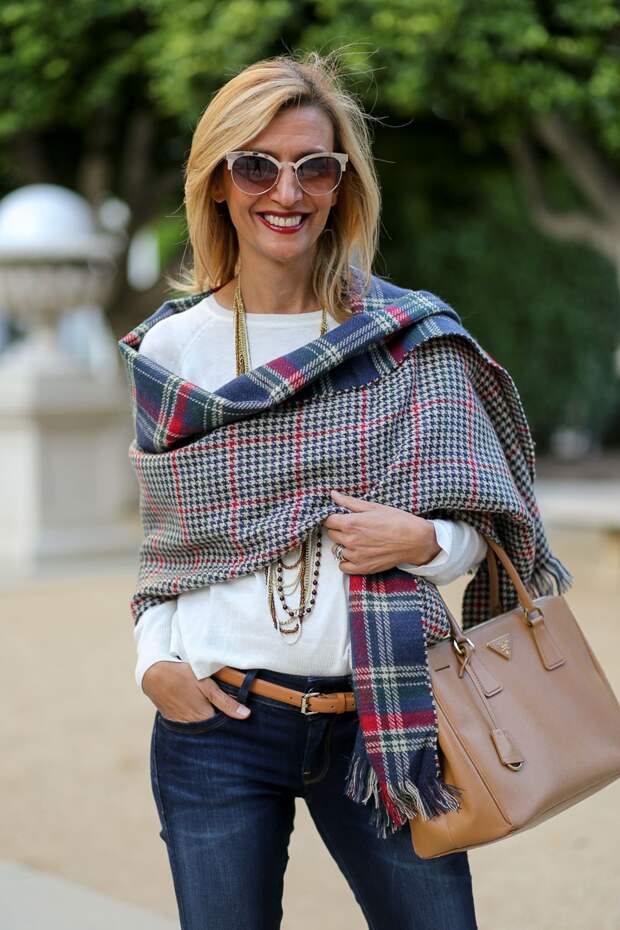 Jacket-Society-Our_new_Reversible_Plaid_And_Hounds_Tooth_Wrap-1104