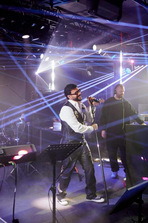 Острый приступ ностальгии: Алёна Водонаева, Андрей Малахов и Аня Чиповская Острый приступ ностальгии: Алёна Водонаева, Андрей Малахов и Аня Чиповская