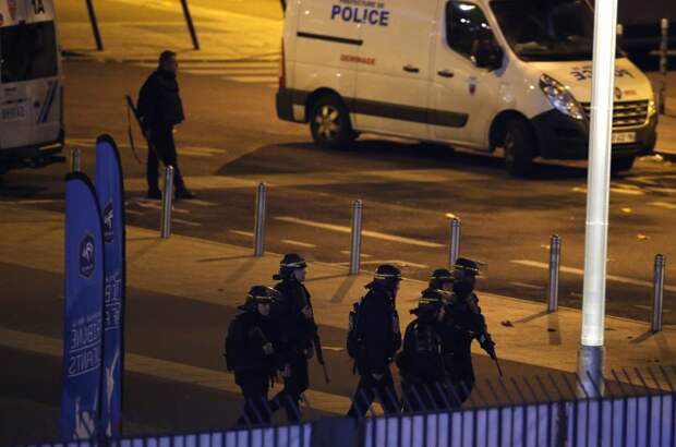 Полиция возле стадиона Stade de France
