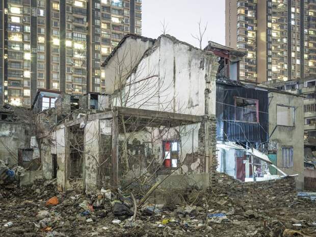 Трущобы упрямых китайцев, отказывающихся переселяться в квартиры (23 фото)