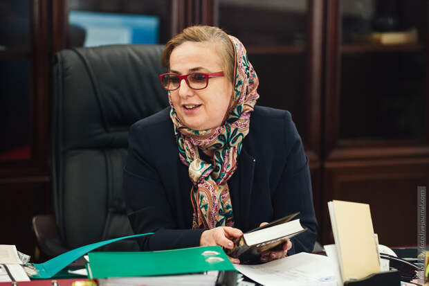 Директор Национальной библиотеки - Сацита Магомедовна Исраилова. Рассказала нам, как они по крупицам восстанавливают свою историю. грозный, прогулка, чечня