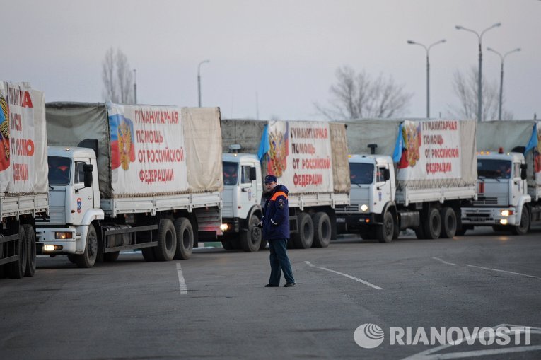 Колонна с 24-м российским гумконвоем выдвинулась на границу