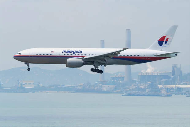 Попов объяснил, почему не нашли пропавший Boeing с 227 пассажирами на борту