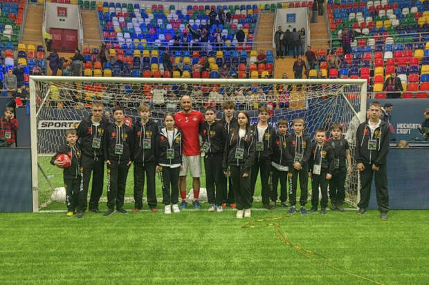 "Чемпионат" организовал для детей поездку на "Кубок Легенд"