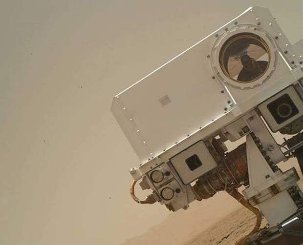 Марсианское "селфи" исследовательского аппарата Curiosity 